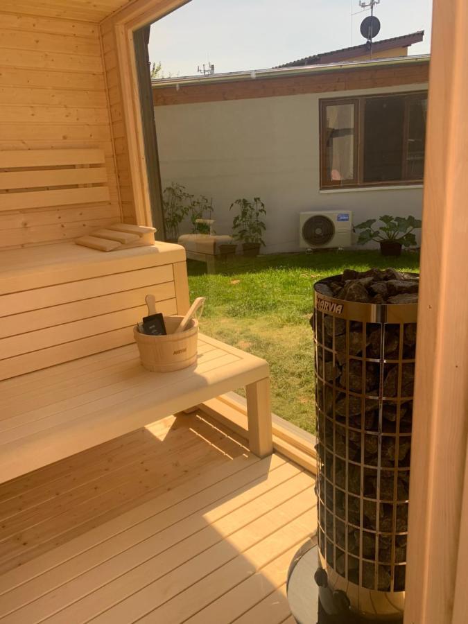 Apartman S Wellness Sluzbami Cercany Luaran gambar
